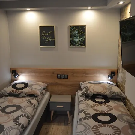 Zacisze Apartment Rozalin Exterior photo